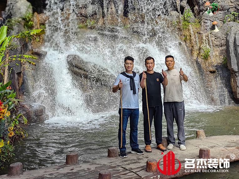 人生就是博装饰团队合影